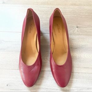 AUDLEY LONDON Size 40 Red Soft Leather Block Heels